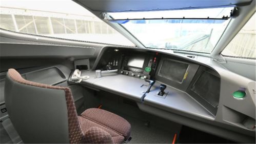 高铁有人驾驶吗？无人驾驶刷屏后，司机去哪儿了？