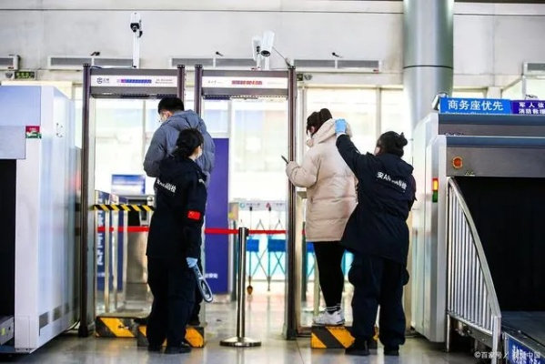 高铁能带水吗?带保温杯被拦下算合理吗?安检说不行就真不行? 高铁能带水吗?带保温杯被拦下算合理吗?安检说不行就真不行?