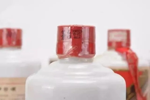 白酒能带上高铁吗?带了半斤被拦下,到底算违禁品还是人情味儿? 白酒能带上高铁吗?带了半斤被拦下,到底算违禁品还是人情味儿?