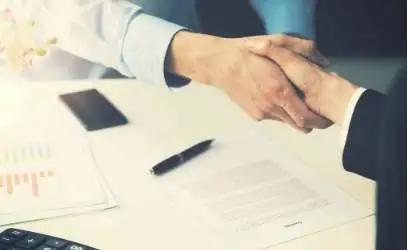 —一位律师手把手拆解出国路上的隐形雷区 —一位律师手把手拆解出国路上的隐形雷区