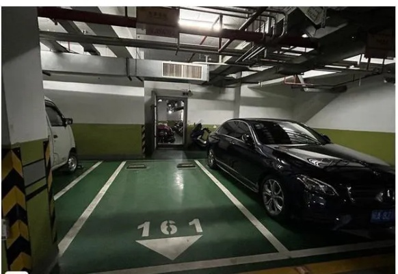 —一位律师蹲在地下车库量了17个车位后的真实手记