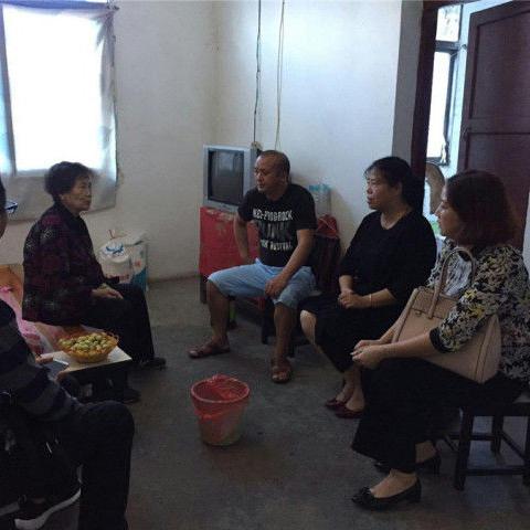 偷了三盒月饼就判了半年？盗窃怎么算‘够不够坐牢’