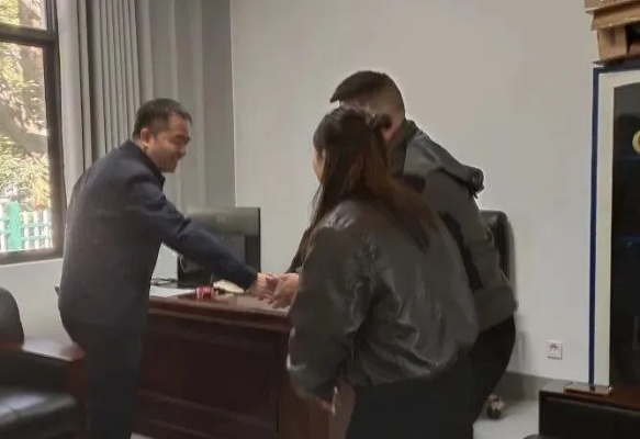 —一位常年在户籍窗口蹲点帮人解困的律师，掏心窝子说的话