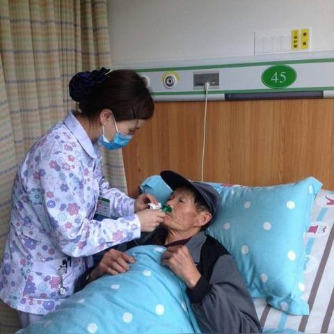 老年卡在哪办？跑错窗口白排队，材料不全白跑三趟！