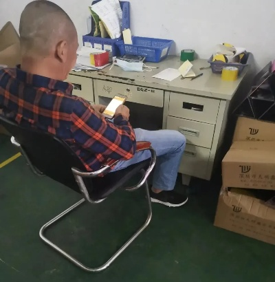 —一位深圳电子厂老板的深夜来电实录