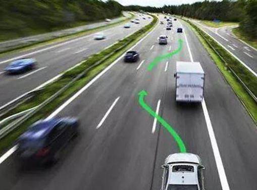 一、别急着踩油门！先搞清免费时段的真实边界