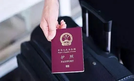 护照能用几年？到期前3个月不盯紧，回国可能被拦在海关！