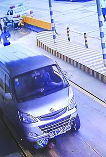 刚拿驾照多久能上高速？实习期‘一脚油门’撞上法律红线？