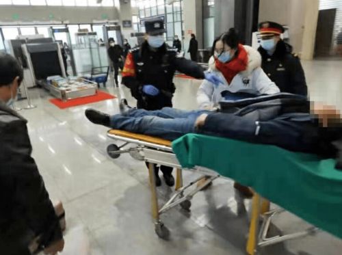 什么病不能拘留？突发重病被铐进派出所，家属该喊停还是等结果？