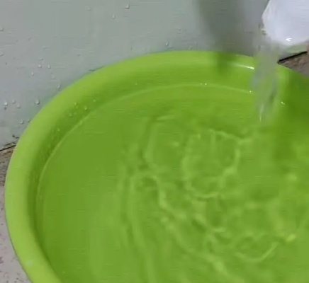 先泼一盆清醒水