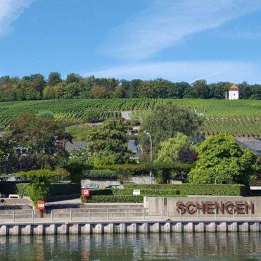 申根签证≠欧洲随便逛？一纸贴纸背后，藏着多少‘隐形国界’