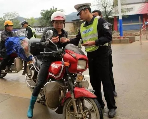 摩托车要什么驾照？考完C1才发现骑不了摩托，血亏2800块！
